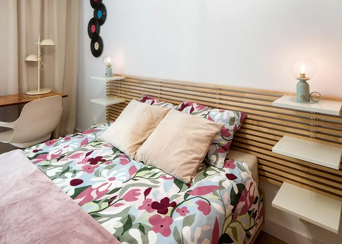 Charming In A Area- Free Parking Apartman